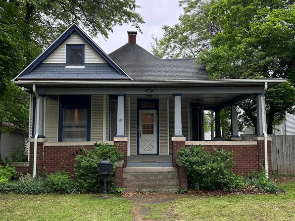 509 E Park St, Taylorville, IL 62568