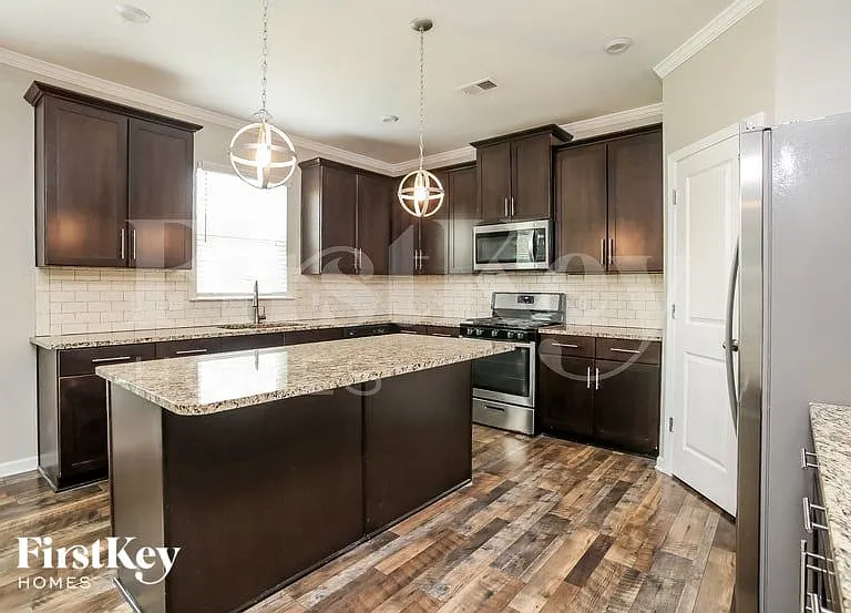 38 Maple Grove Dr — Photo 6