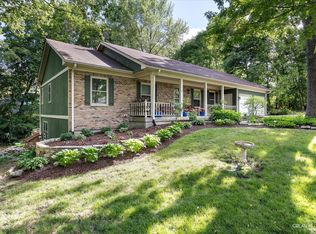 35W841 Wood Ln, St Charles, IL 60175