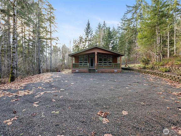3rd image of 150 N Beaver Drive
