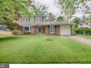 43 Hillside Rd, Stratford, NJ 08084