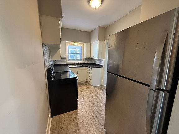 4th image of 1106 S 21st St #1