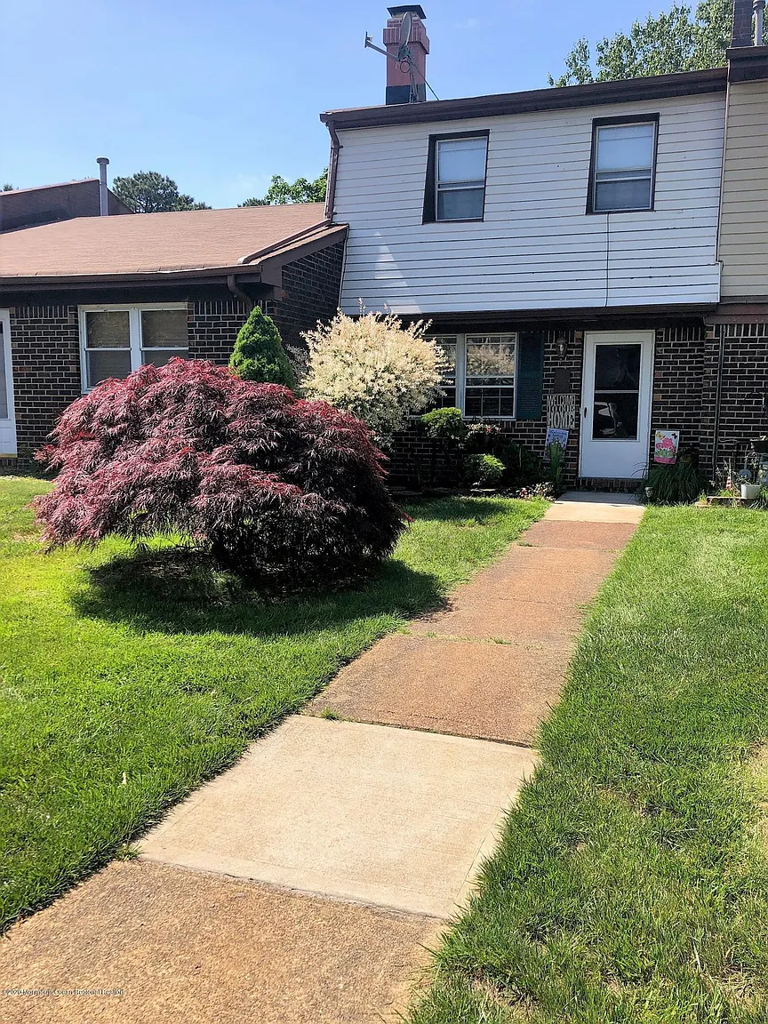 142 Greenwood Loop Rd photo 1