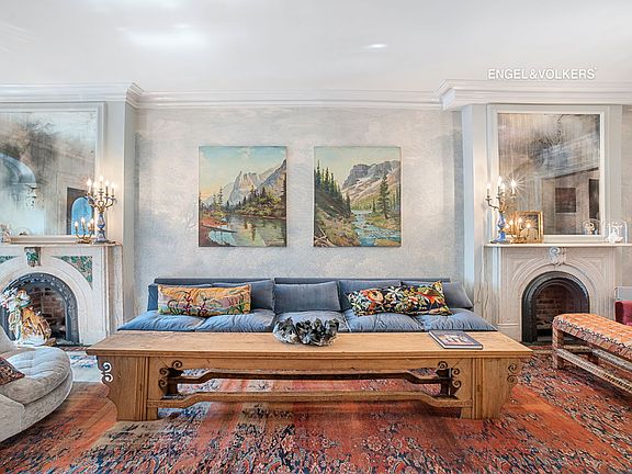 4th image of 351 W 30th St