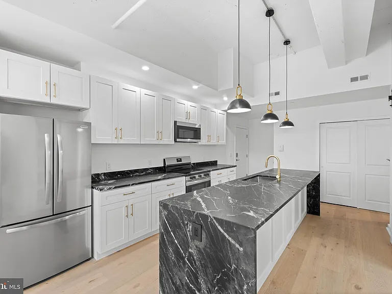36 N Narberth Ave #1B — Photo 3