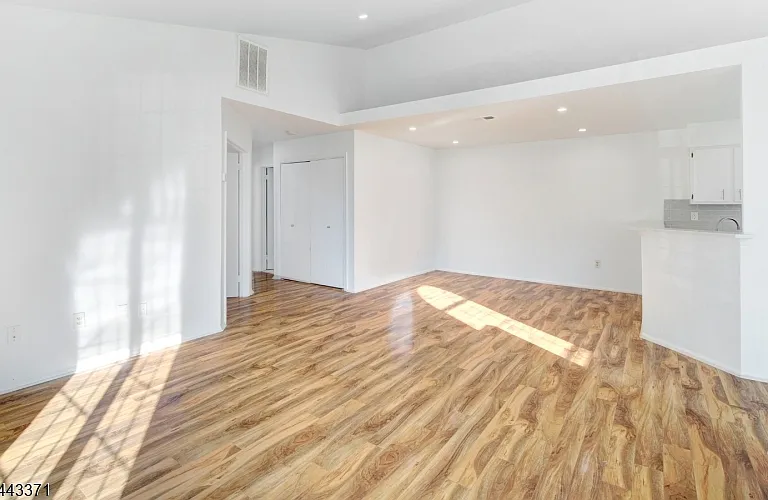 142 Harvest Ln — Photo 10