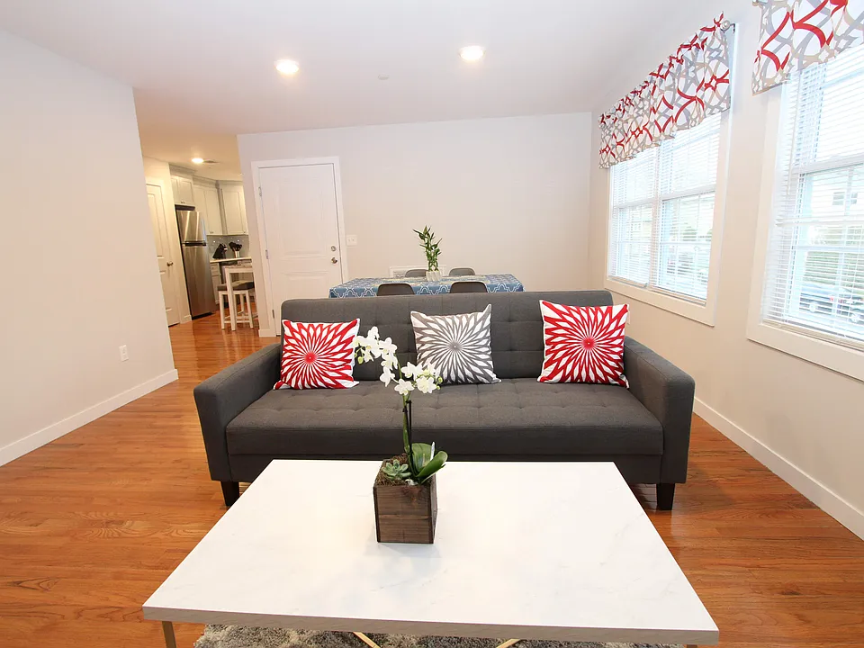 13 Park St #2