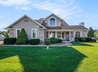 53021 Woodmar Dr, Granger, IN
