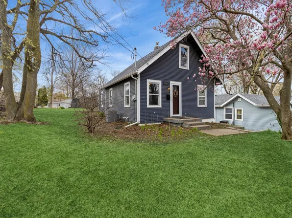 1016 Geil Ave, Des Moines, IA 50315
