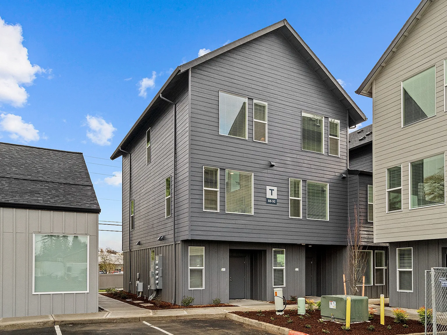 Fir Grove Townhomes — Photo 2