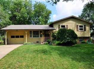 3112 SW 33rd St, Topeka, KS 66614