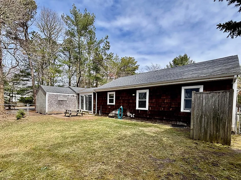 351 Swift Ave — Photo 23