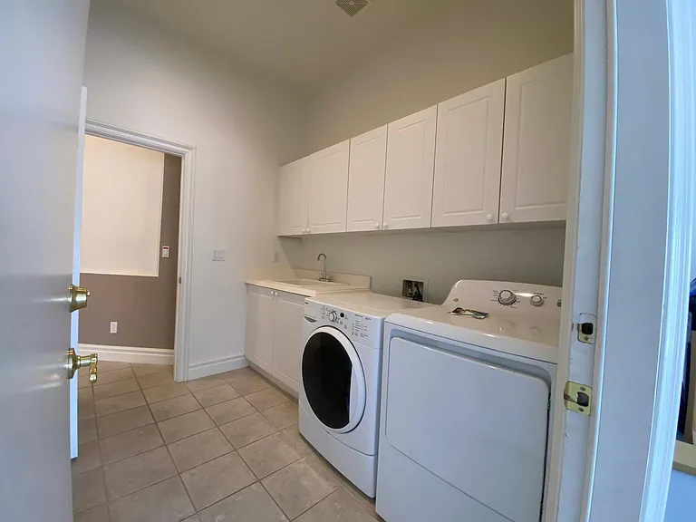 386 Apple River Ct — Photo 22