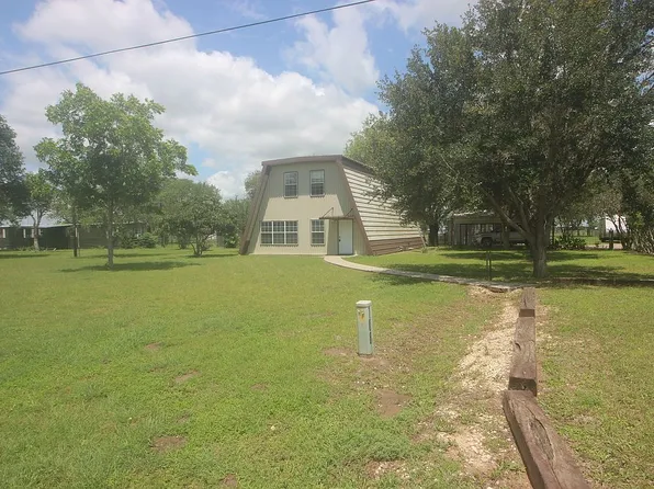 108 Russell Rd, Victoria, TX 77904