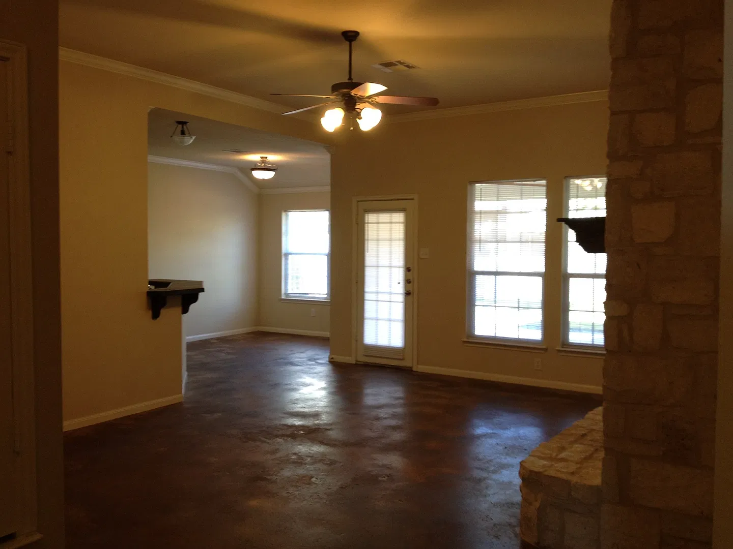 Duplex — Photo 2