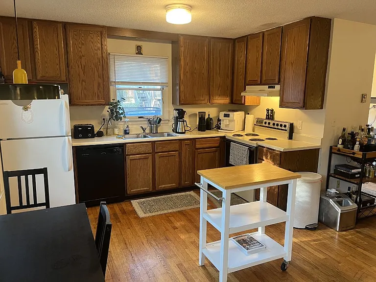 785 N Maple Rd #B — Photo 7