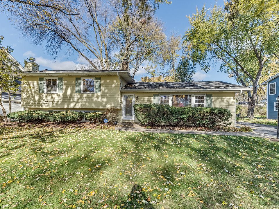 1st image of 541 Cypress Dr