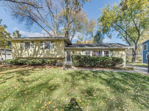 541 Cypress Dr, Naperville, IL 60540