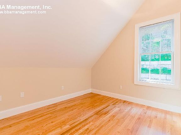 4th image of 74 Oakland St #1E