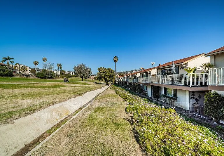 7525 Jerez Ct #H — Photo 31