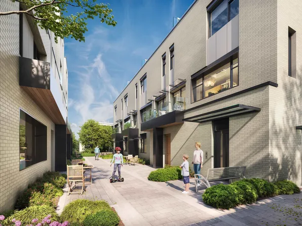 433 E 3rd St #202, North Vancouver, BC V7L 1G3