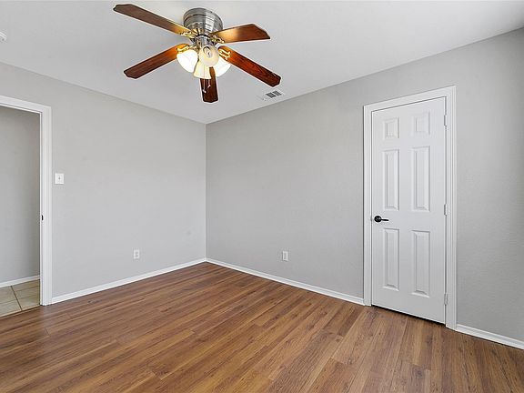5th image of 5300 Paulie Dr
