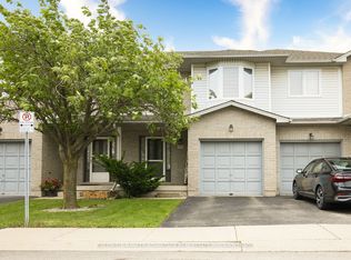 800 Paramount Dr #2, Hamilton, ON L8J 3V8