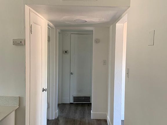 5th image of 21 N Longfellow Ave #2B-1Ba