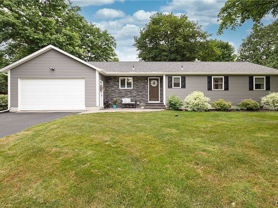 1st image of 104 Vanida Ln