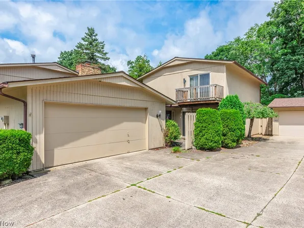 19842 Dell Dr #7, Strongsville, OH 44149