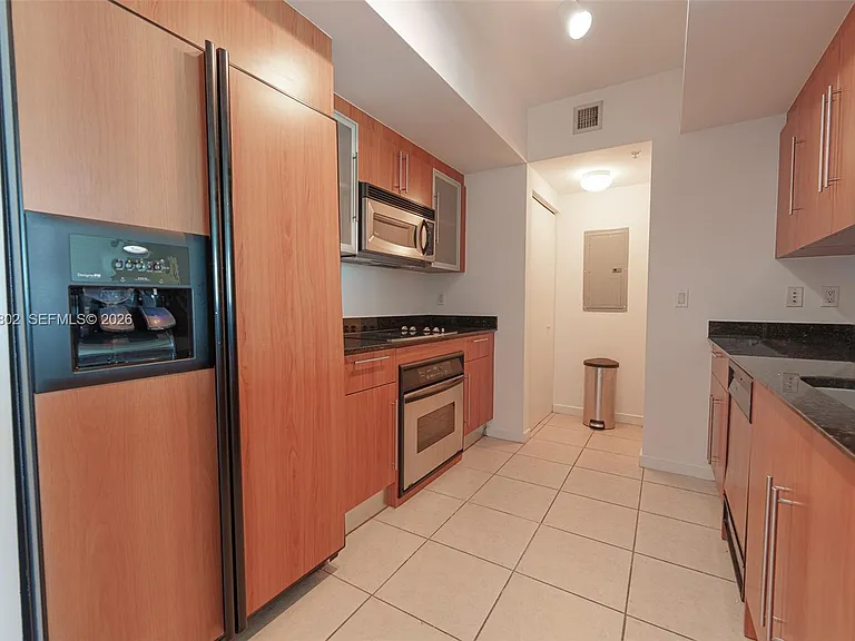 325 Biscayne Blvd #821 — Photo 22
