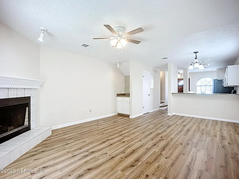 2075 Gail Ave — Photo 38