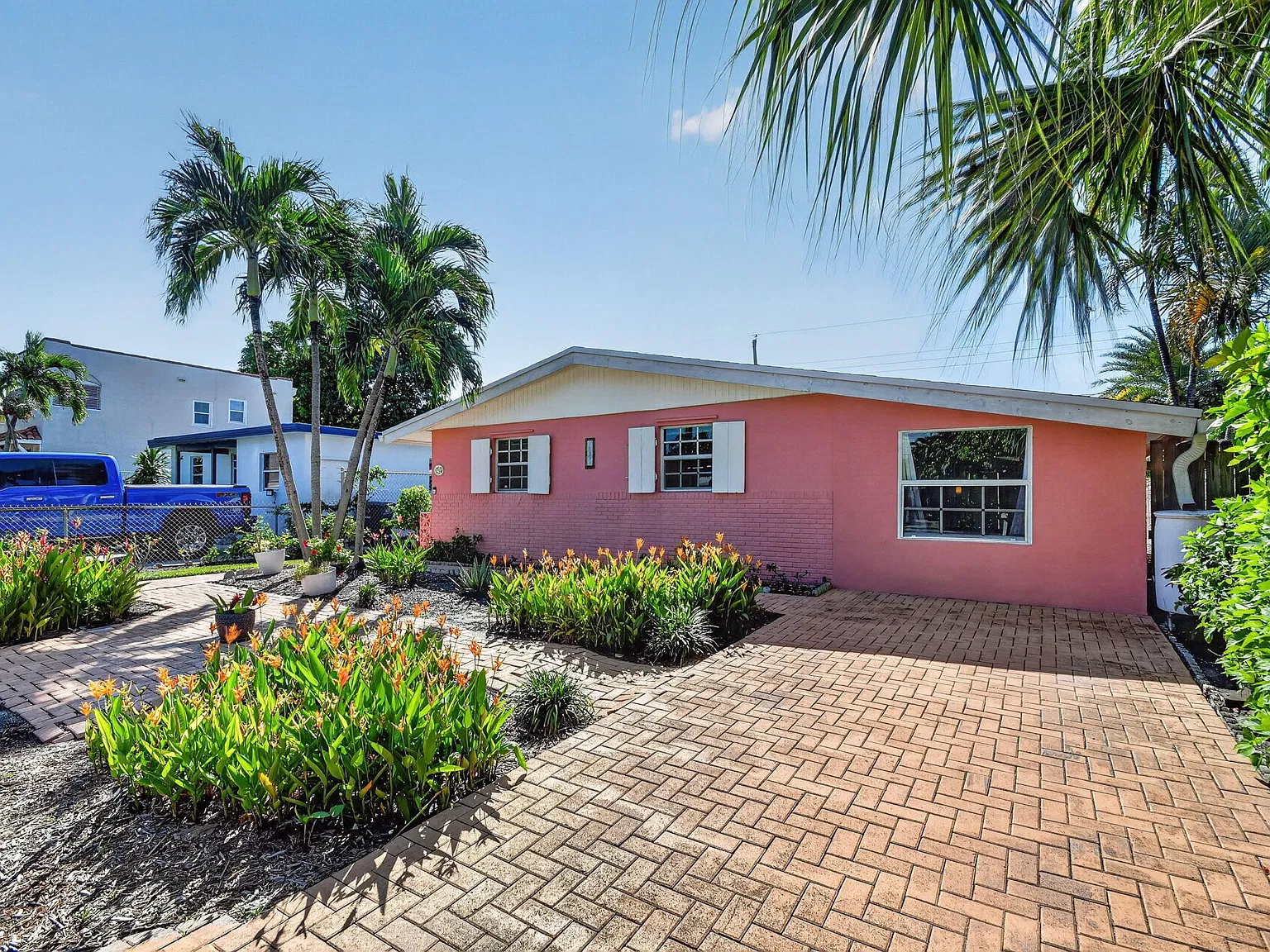 3 bed, 1.5 bath, 1450 sqft, $3,750 — Photo 3
