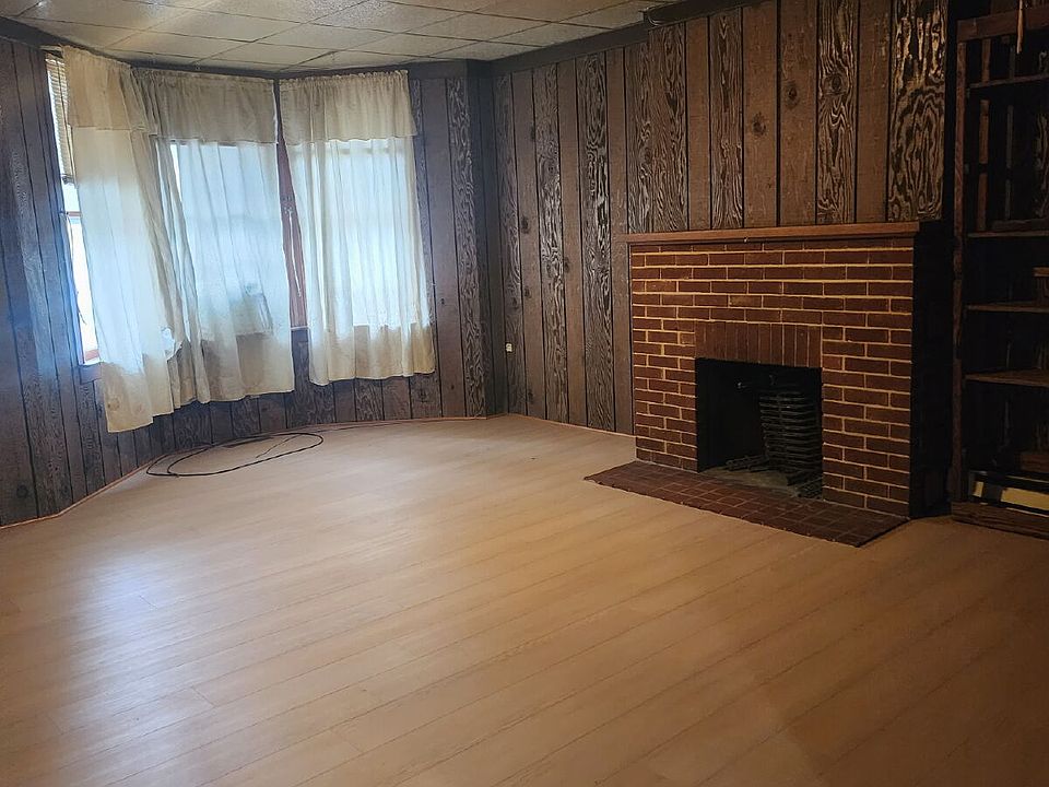 1st image of 233 E King St APT 1
