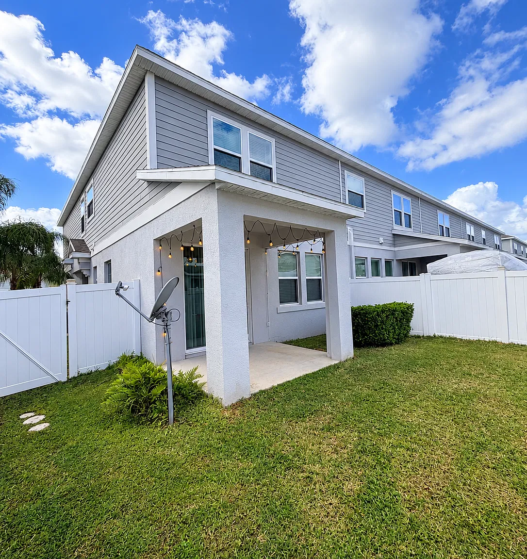 3 bed, 2.5 bath, 1781 sqft, $2,600 — Photo 2