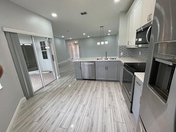 5th image of 6523 Vio Regina #30