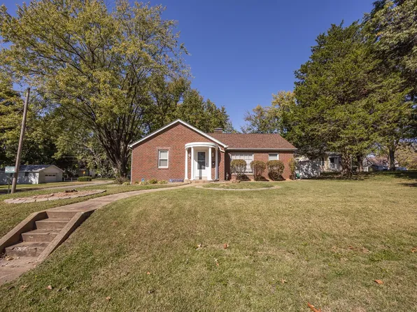 301 N 36th St, Belleville, IL 62226