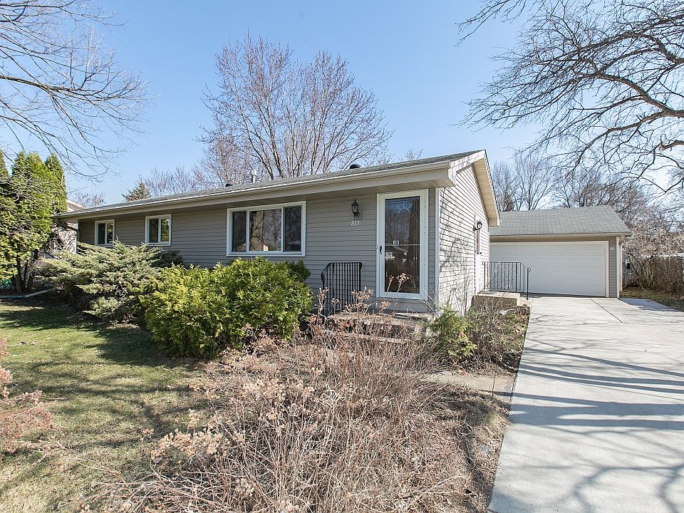 1st image of 813 Blackoaks Ln
