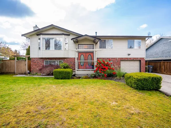 18320 59a Ave, Surrey, BC V3S 5Y1