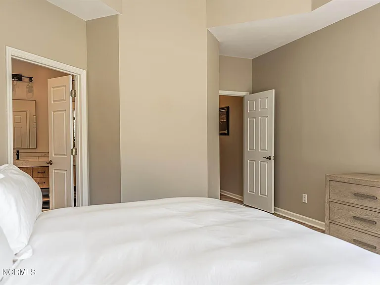 215 Plantation Dr — Photo 58