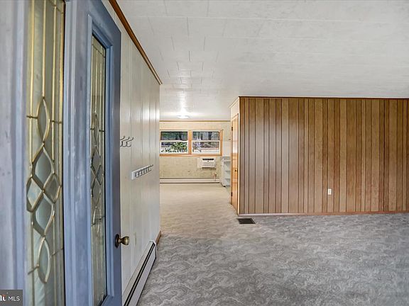 3rd image of 212 Tattletown Rd