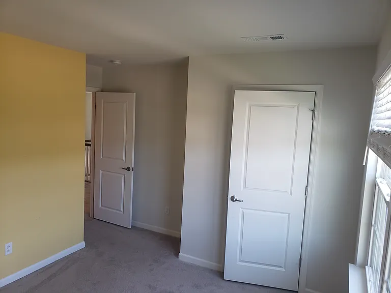 912 Fancher Ln — Photo 13