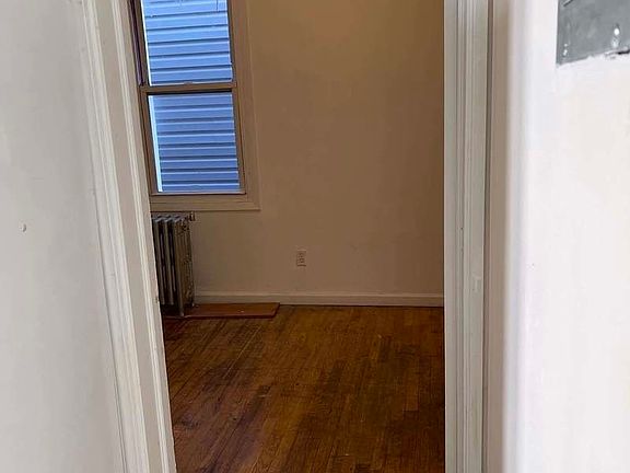 5th image of 41-03 31st Ave #2L