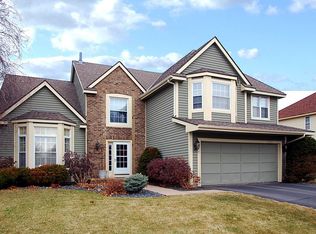 2479 Pond Cir W, Mendota Heights, MN 55120