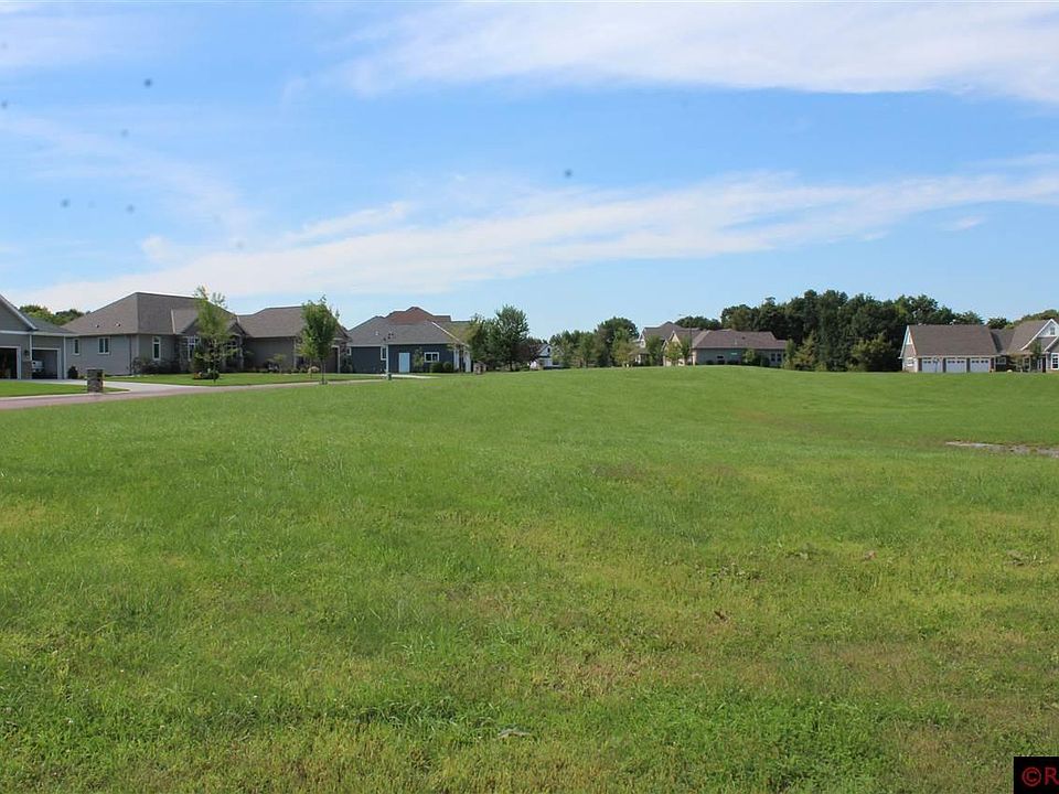 2nd image of 116 Southbrook Cir