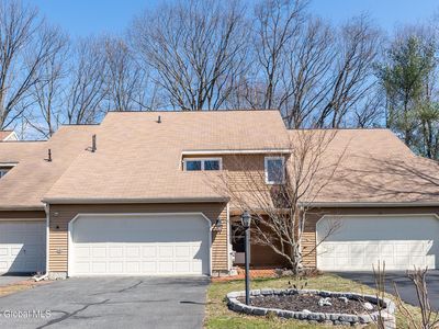 24 Commonwealth Drive, Glenmont, NY, 12077