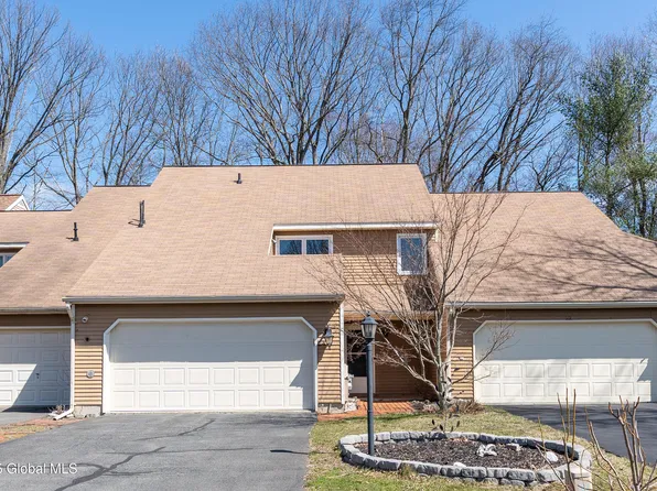 24 Commonwealth Drive, Delmar, NY 12054