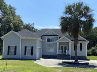 6017 Maybank Hwy, Wadmalaw Island, SC 29487