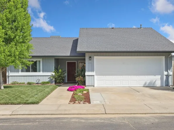 321 Columbia Dr, Lodi, CA 95240