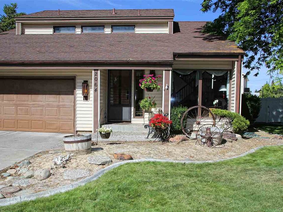 1st image of 2064 Oakwood Dr